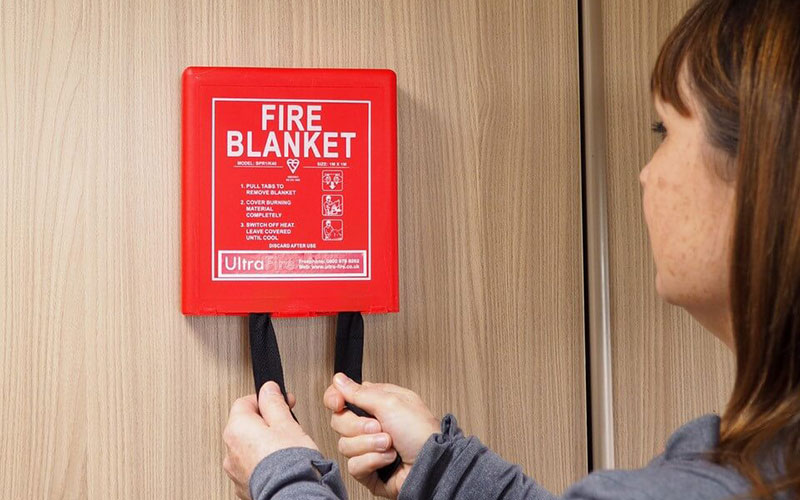 Spark Containment Fire Blanket Drago - Brand - Name Spark Protection