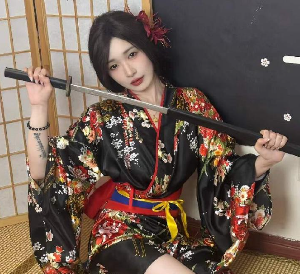 管管我啦个人简介，福利写真图片资源-N5次元